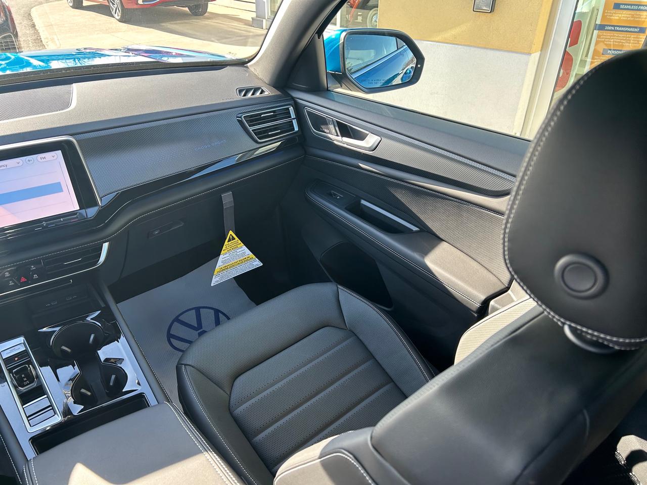 2024 Volkswagen Atlas Cross Sport 2.0 TSI Highline 4dr All-Wheel Drive 4MOTION Photo