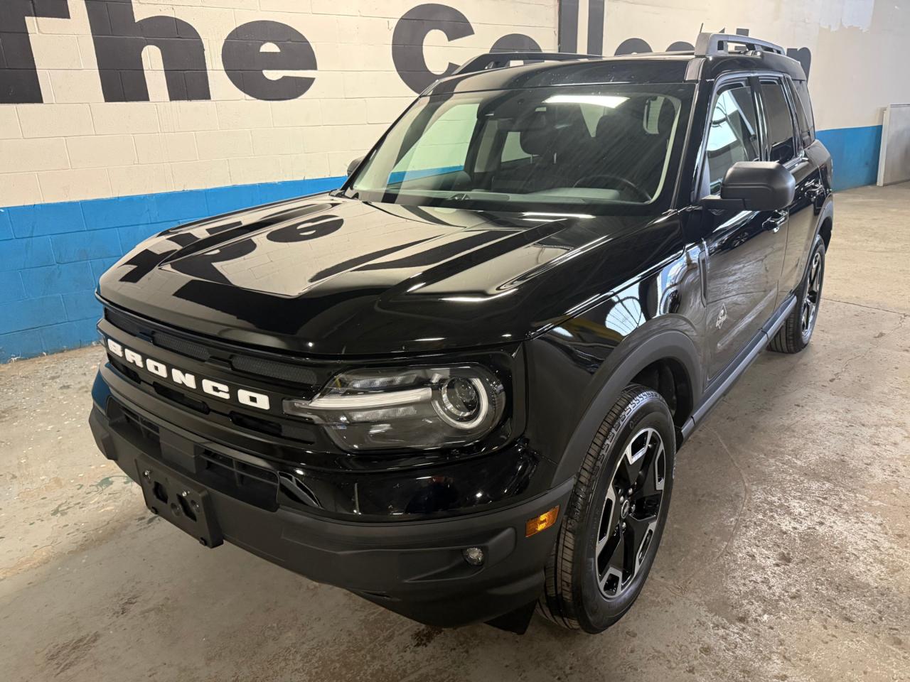 2023 Ford Bronco Sport Outer Banks 4dr 4x4 Photo4