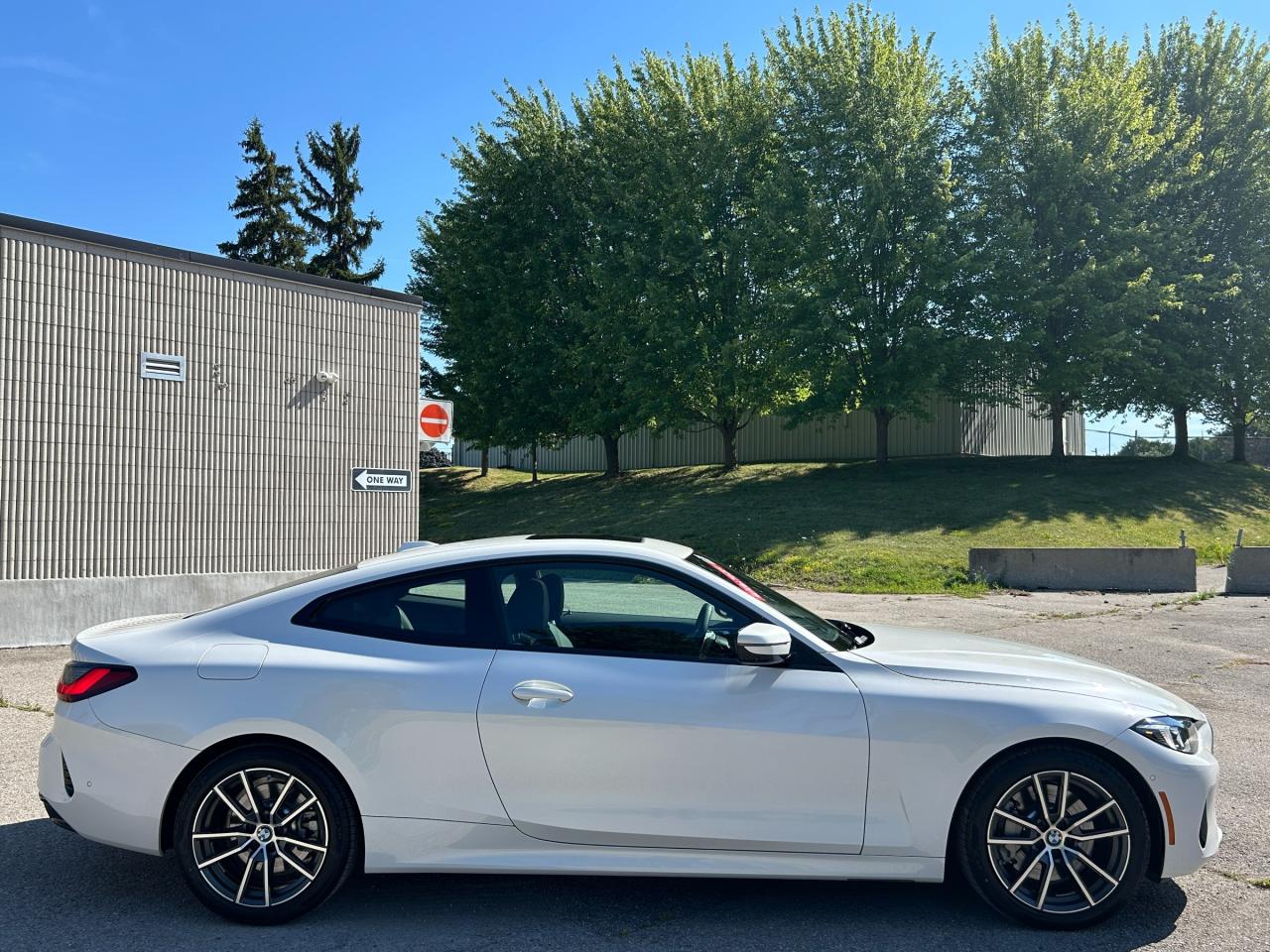 2025 BMW 430 i xDrive 2dr All-Wheel Drive Coupe Photo