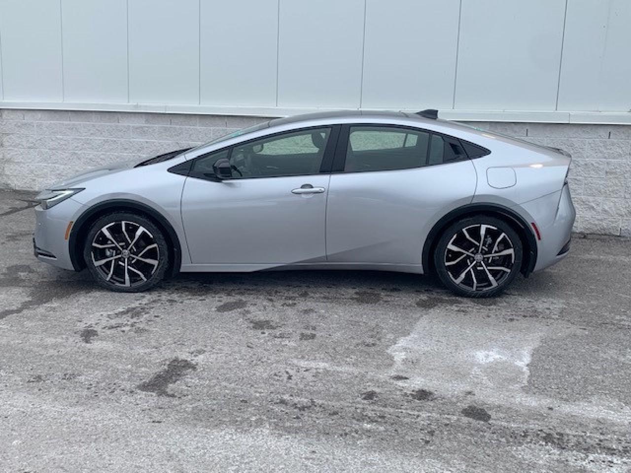 2026 Toyota Prius Plug-In Hybrid XSE 5dr Hatchback Photo3