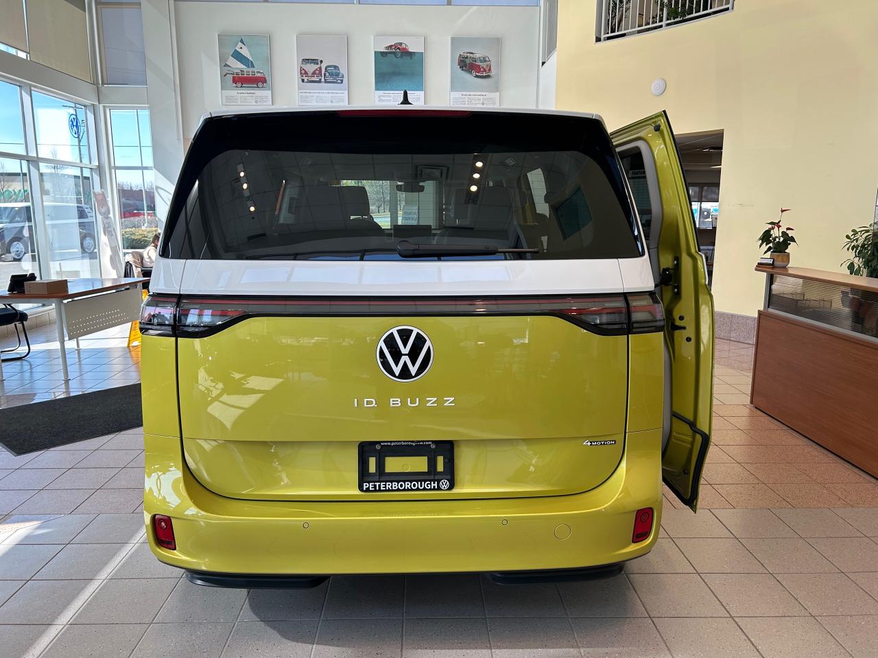 2025 Volkswagen ID. Buzz 1st Edition 4dr All-Wheel Drive 4MOTION Photo3