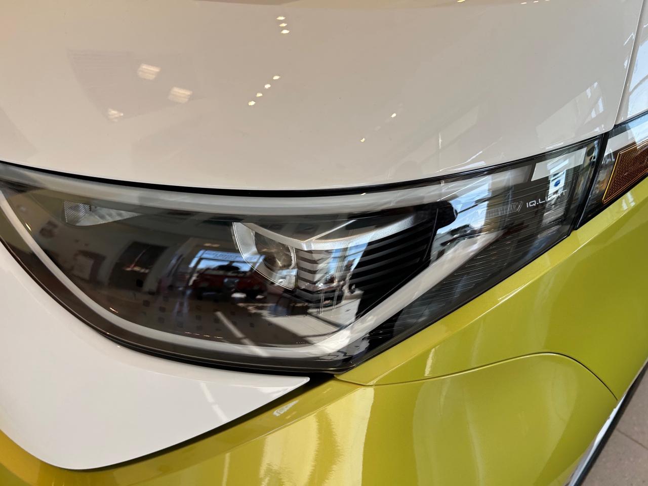 2025 Volkswagen ID. Buzz 1st Edition 4dr All-Wheel Drive 4MOTION Photo