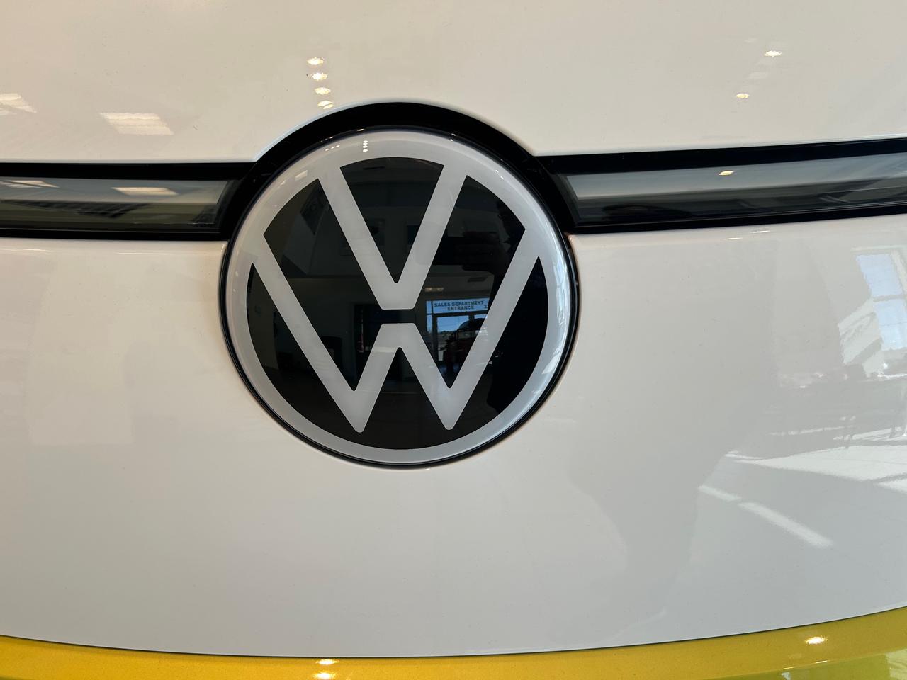 2025 Volkswagen ID. Buzz 1st Edition 4dr All-Wheel Drive 4MOTION Photo