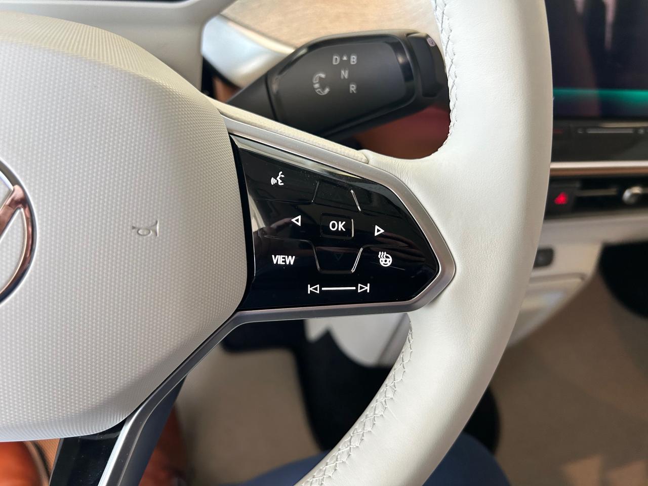 2025 Volkswagen ID. Buzz 1st Edition 4dr All-Wheel Drive 4MOTION Photo