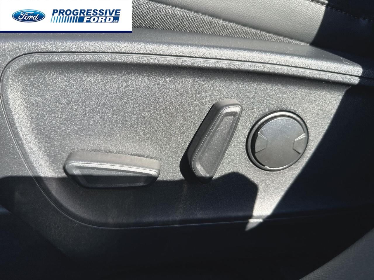 2025 Ford Escape ST-Line 4dr All-Wheel Drive Photo