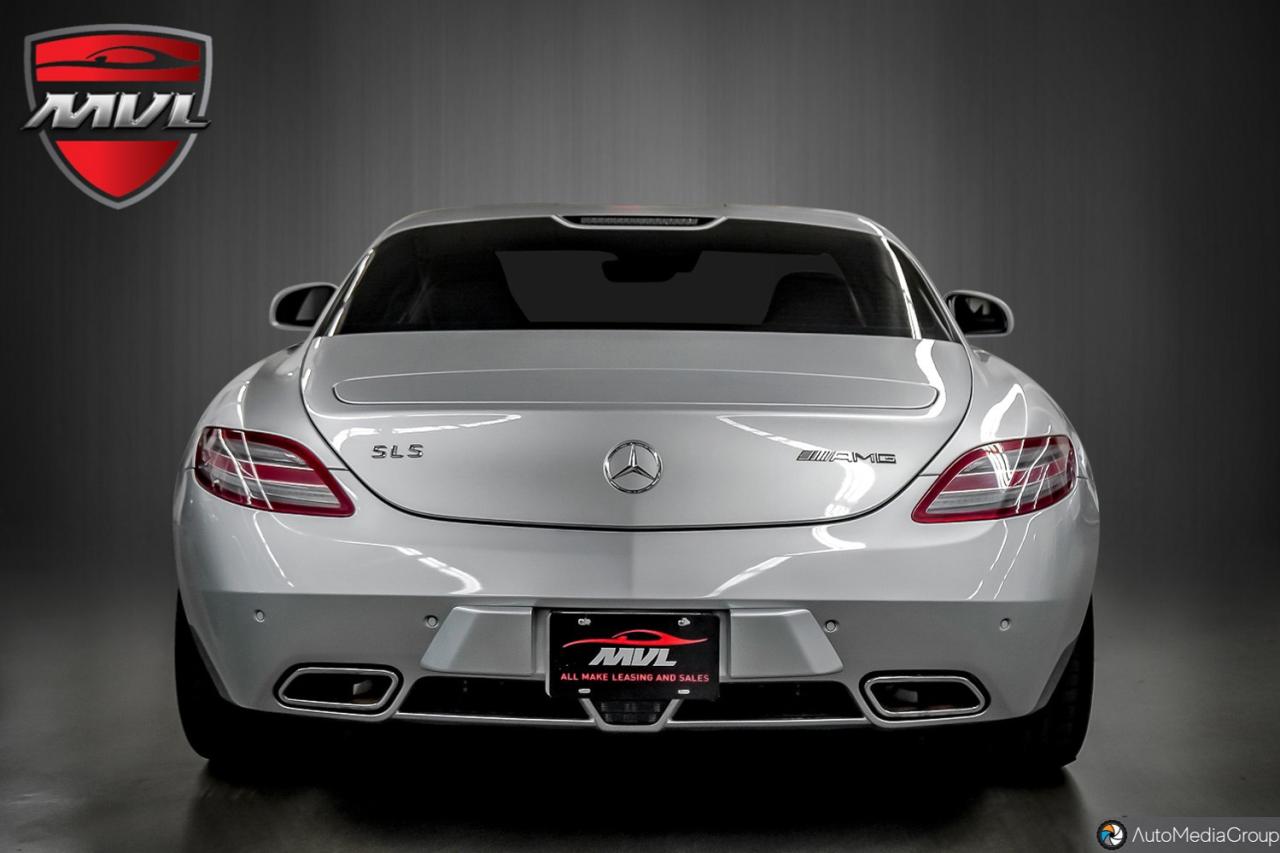2011 Mercedes-Benz SLS AMG Base SLS AMG 2dr Coupe Photo