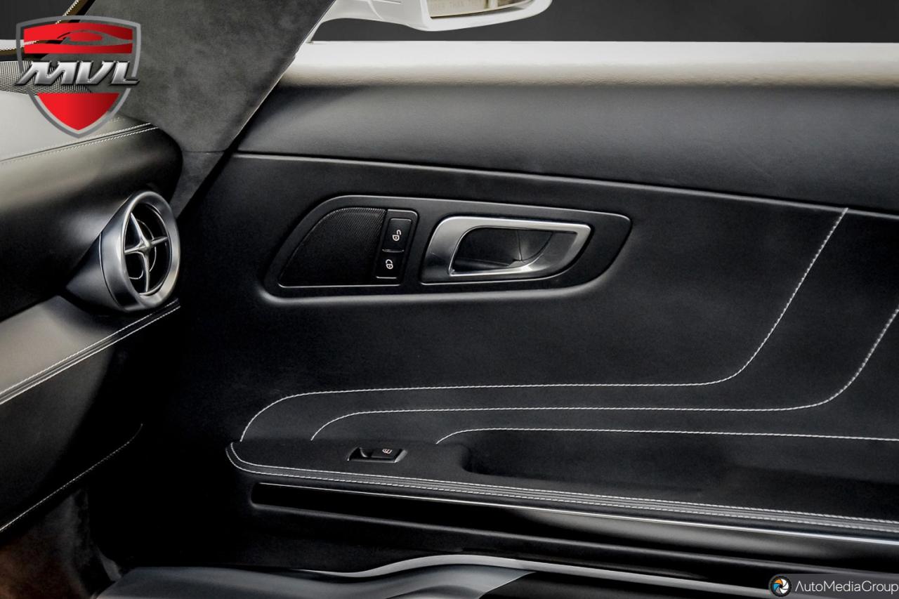 2011 Mercedes-Benz SLS AMG Base SLS AMG 2dr Coupe Photo