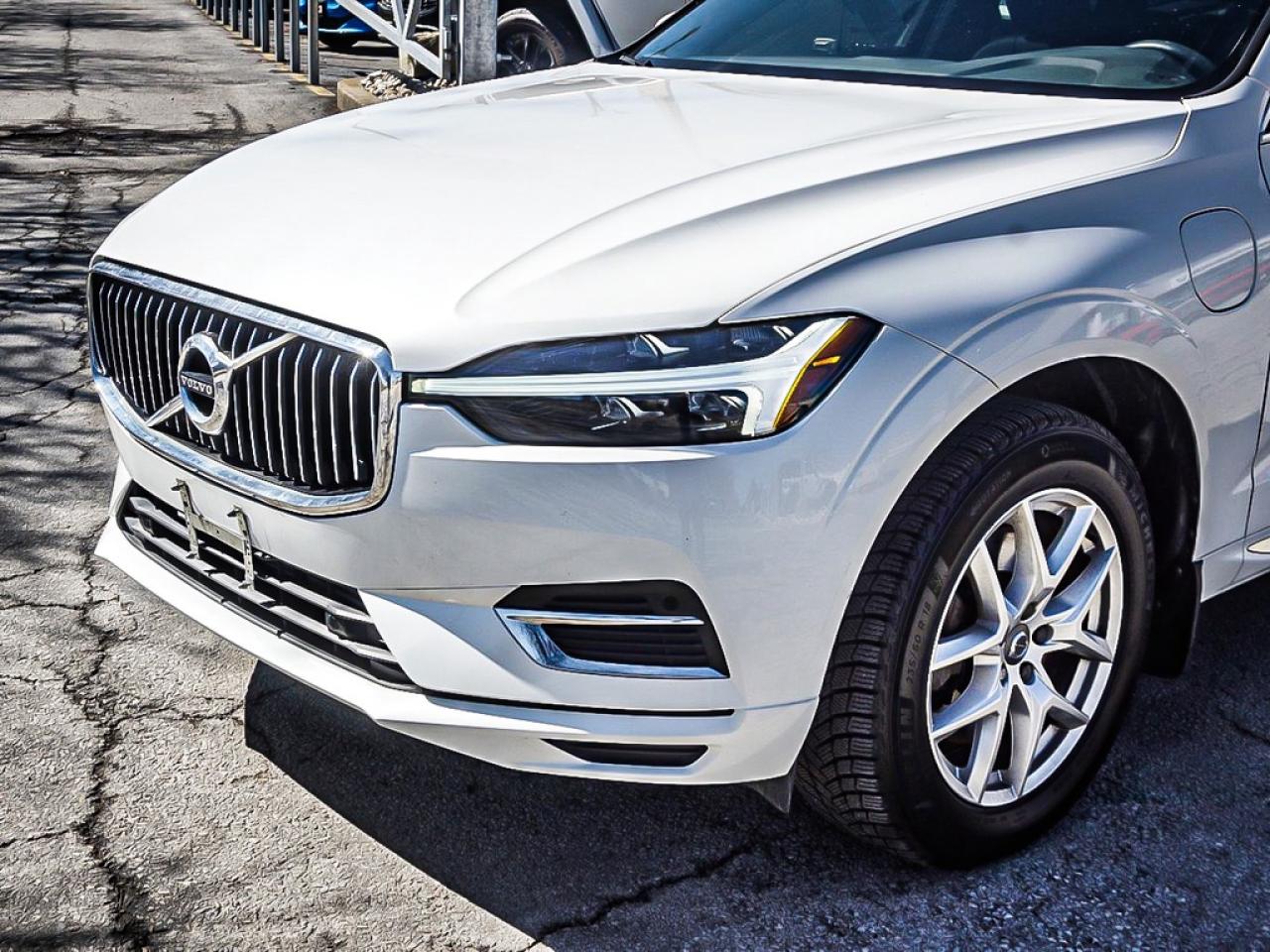 2021 Volvo XC60  Photo2