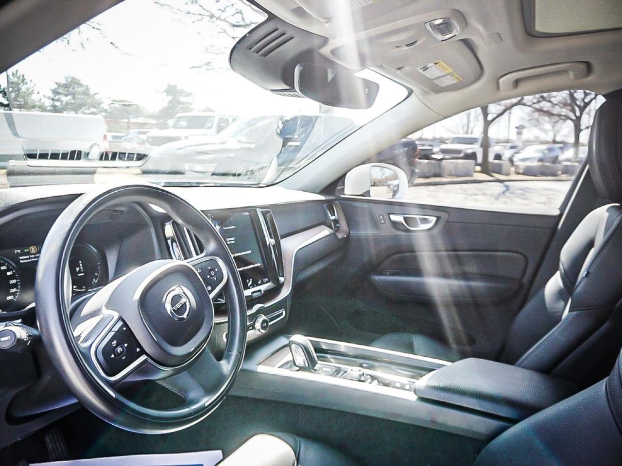 2021 Volvo XC60  Photo