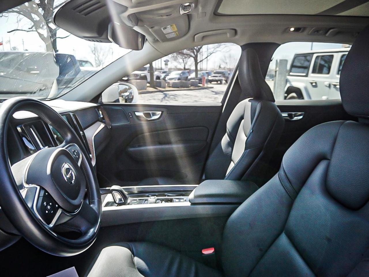 2021 Volvo XC60  Photo