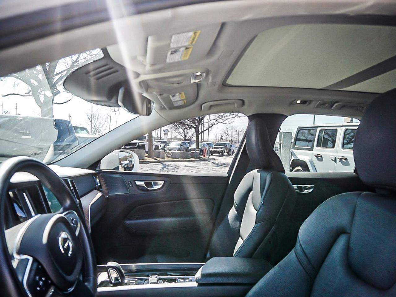 2021 Volvo XC60  Photo