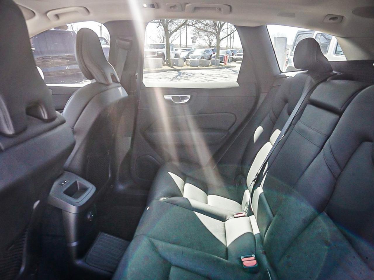 2021 Volvo XC60  Photo