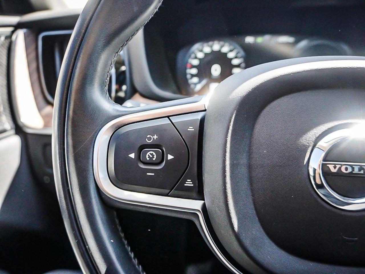 2021 Volvo XC60  Photo