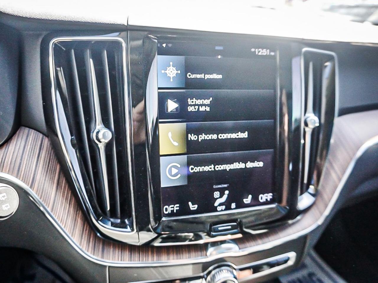 2021 Volvo XC60  Photo