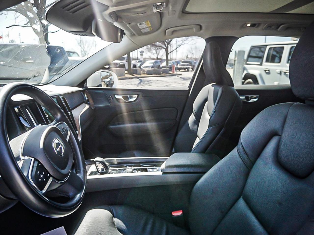 2021 Volvo XC60  Photo