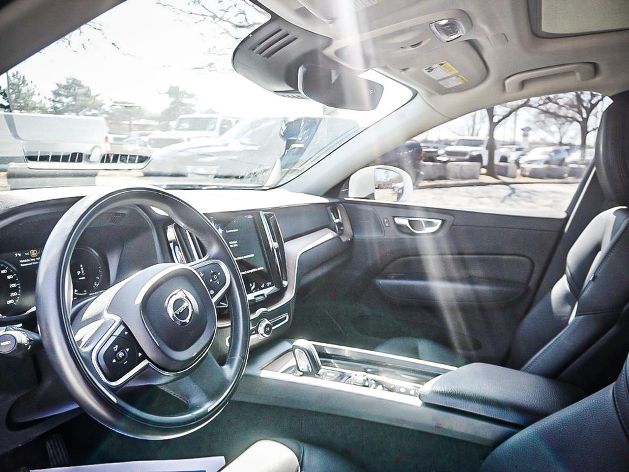 2021 Volvo XC60  Photo