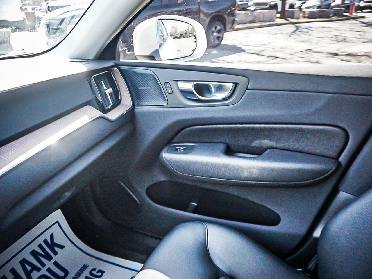 2021 Volvo XC60  Photo