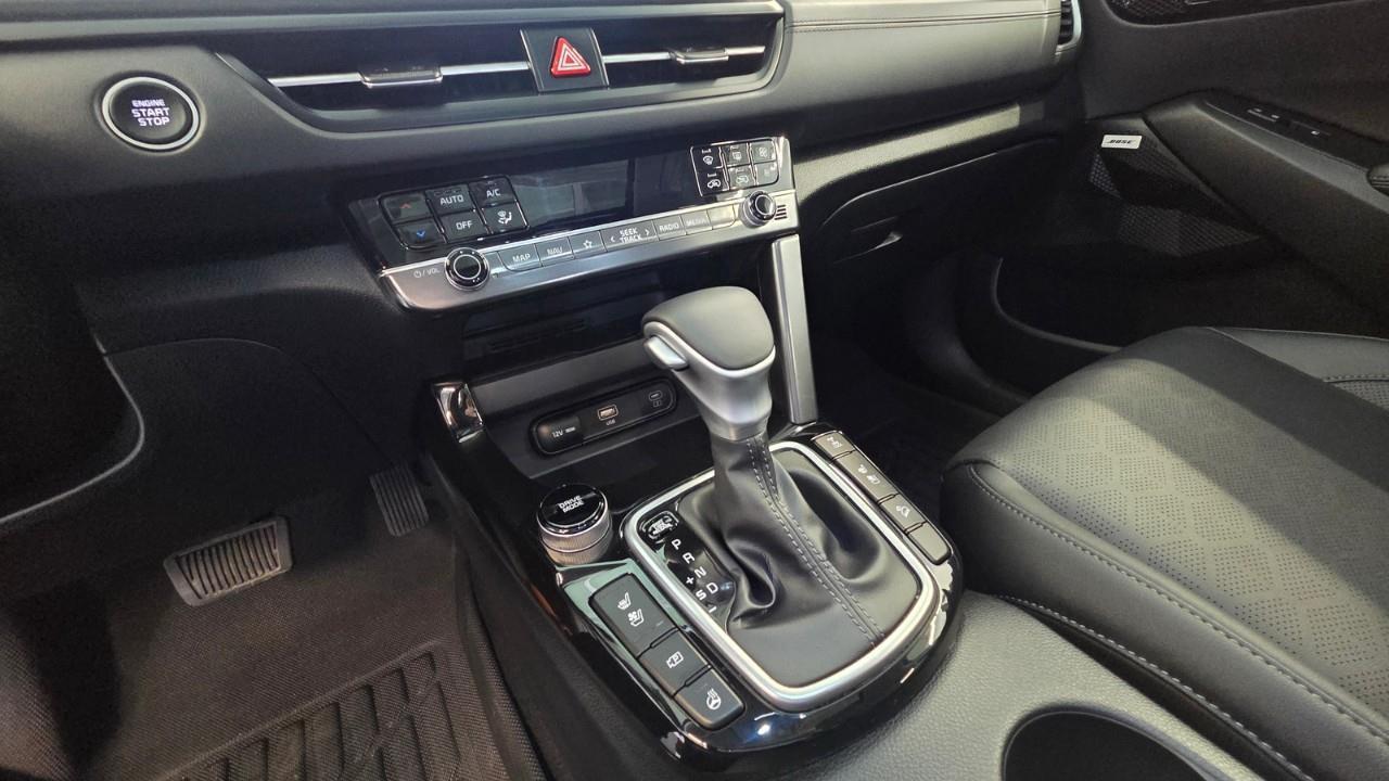 2025 Kia Seltos X-Line 4dr All-Wheel Drive Photo