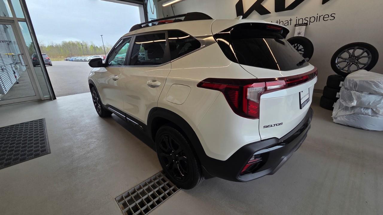 2025 Kia Seltos X-Line 4dr All-Wheel Drive Photo