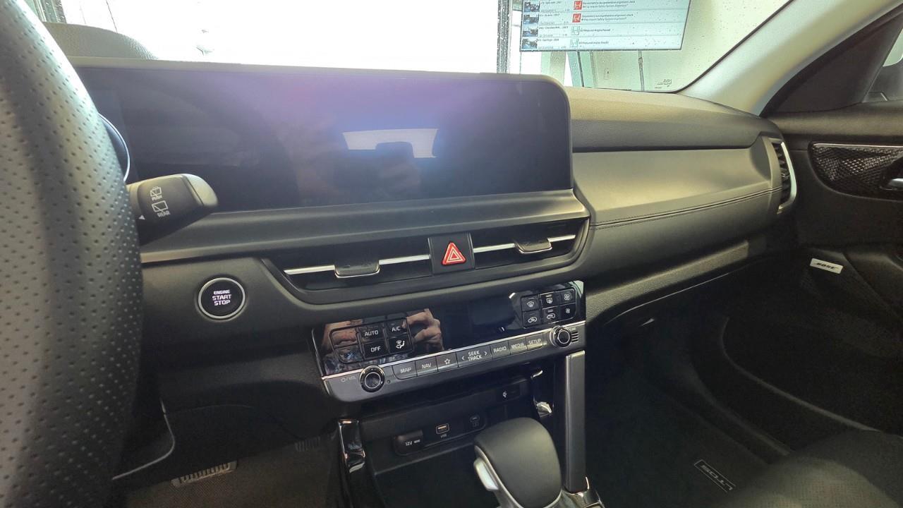 2025 Kia Seltos X-Line 4dr All-Wheel Drive Photo