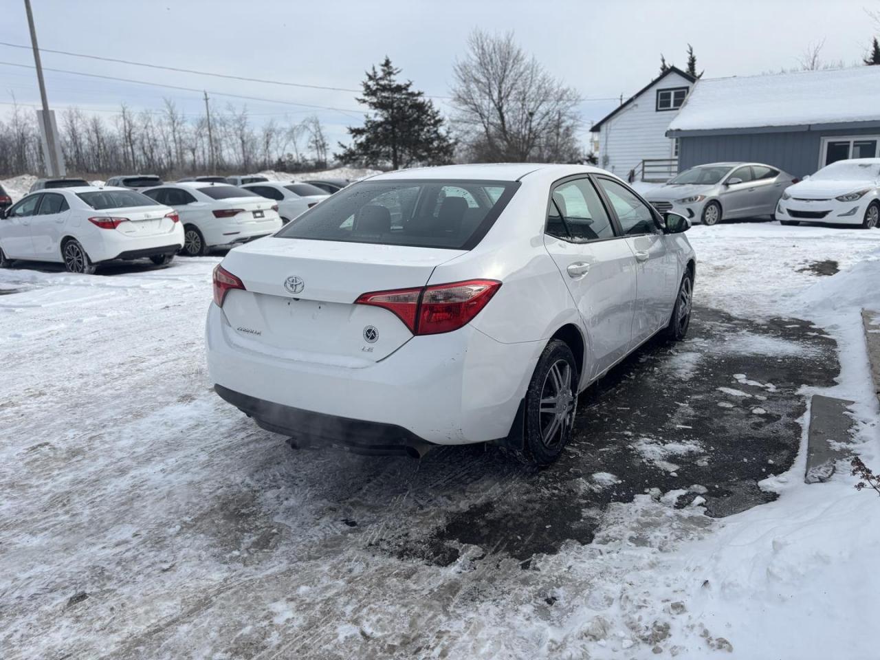 2018 Toyota Corolla  Photo4