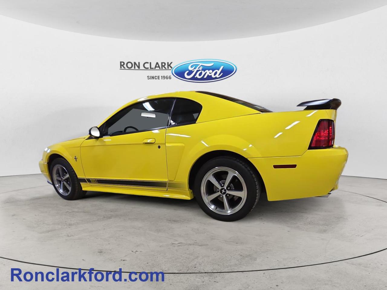 2003 Ford Mustang Mach 1 2dr Coupe Photo3