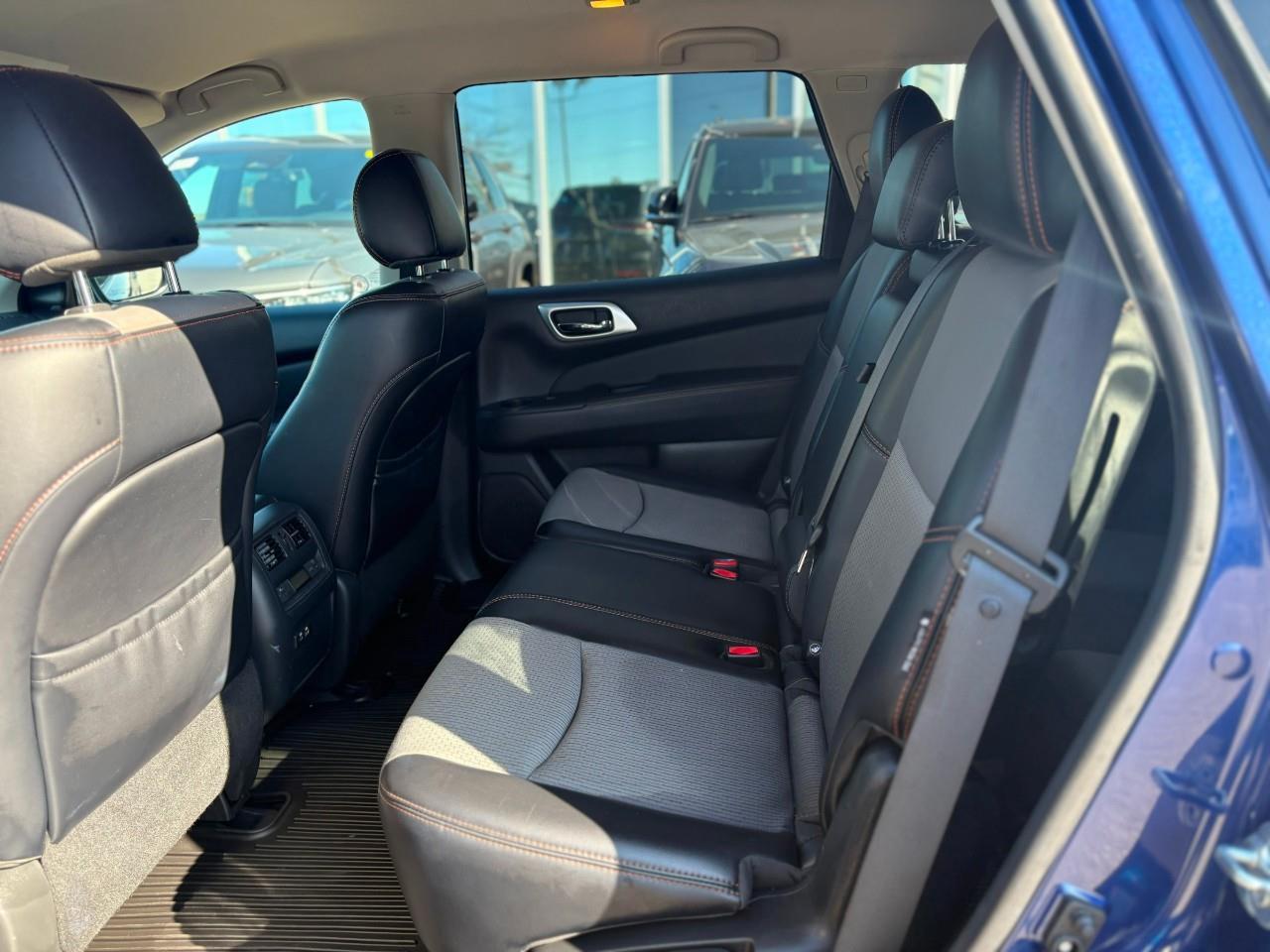 2020 Nissan Pathfinder SV Tech (CVT) (EOP 3/31/20) 4dr 4x4 Photo