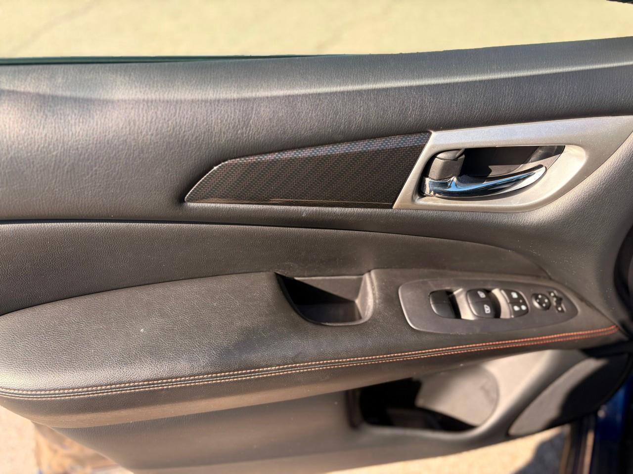 2020 Nissan Pathfinder SV Tech (CVT) (EOP 3/31/20) 4dr 4x4 Photo