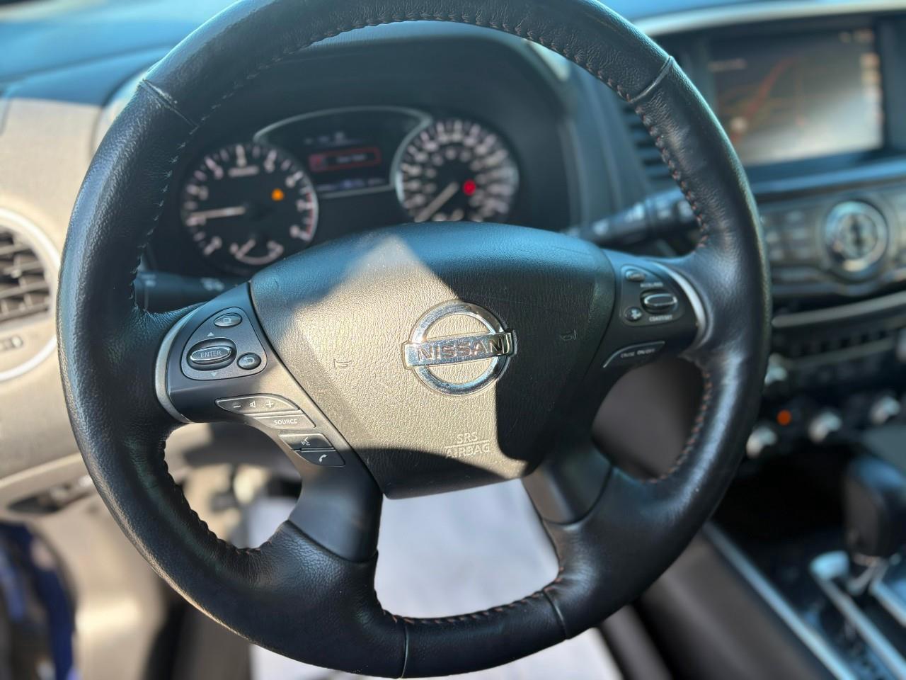 2020 Nissan Pathfinder SV Tech (CVT) (EOP 3/31/20) 4dr 4x4 Photo