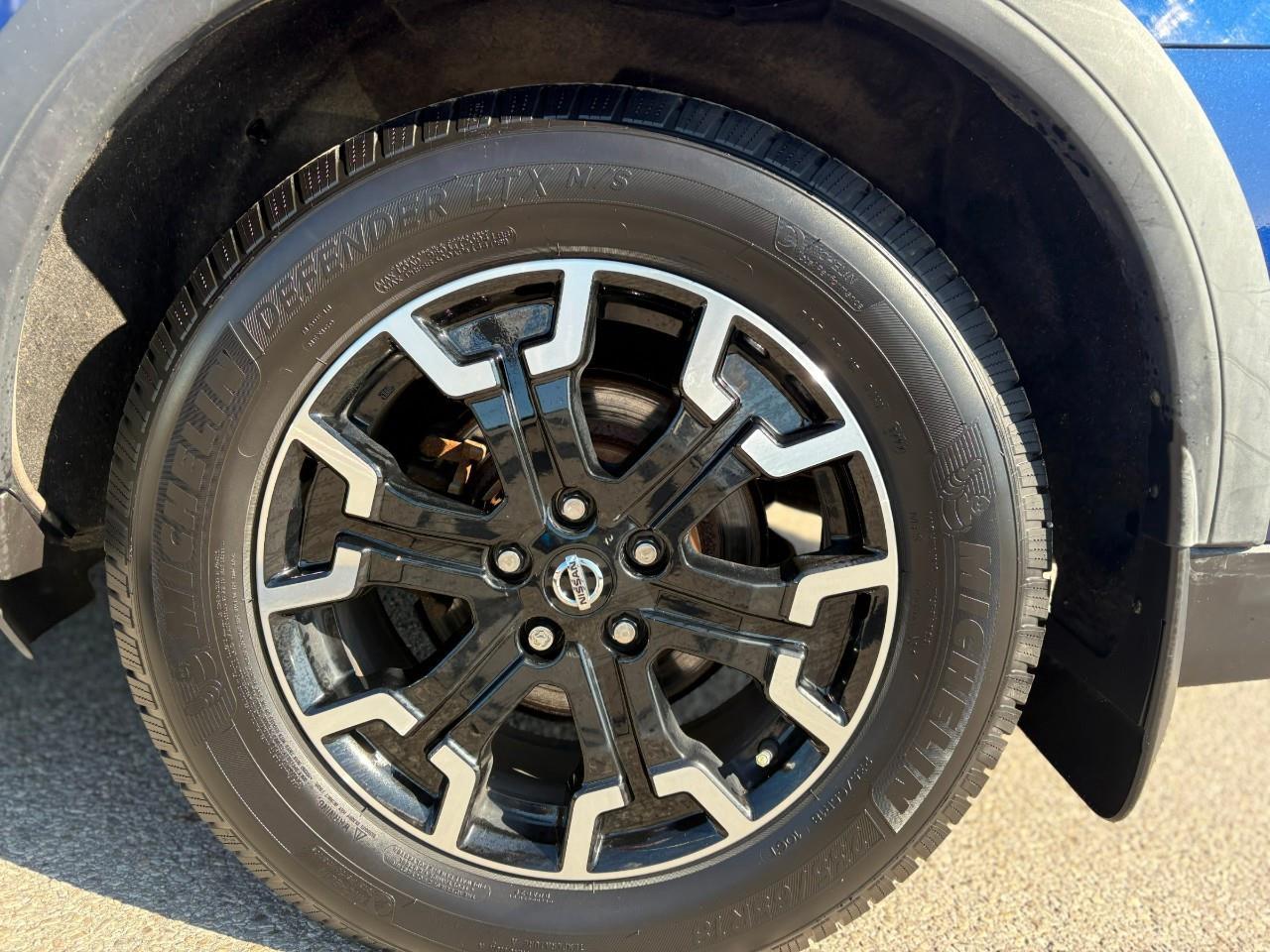 2020 Nissan Pathfinder SV Tech (CVT) (EOP 3/31/20) 4dr 4x4 Photo3