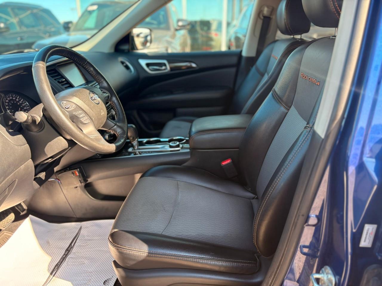 2020 Nissan Pathfinder SV Tech (CVT) (EOP 3/31/20) 4dr 4x4 Photo