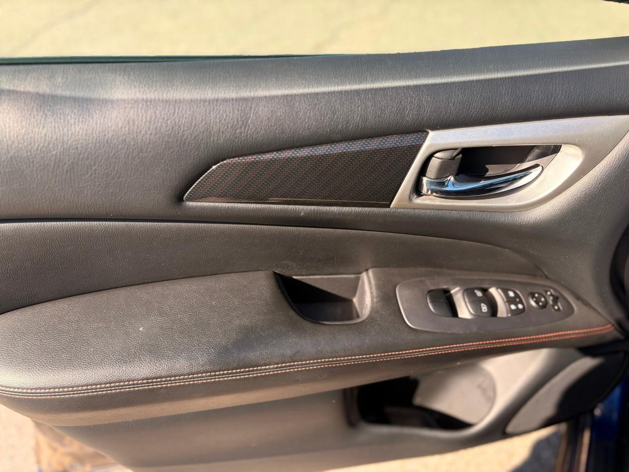 2020 Nissan Pathfinder SV Tech (CVT) (EOP 3/31/20) 4dr 4x4 Photo