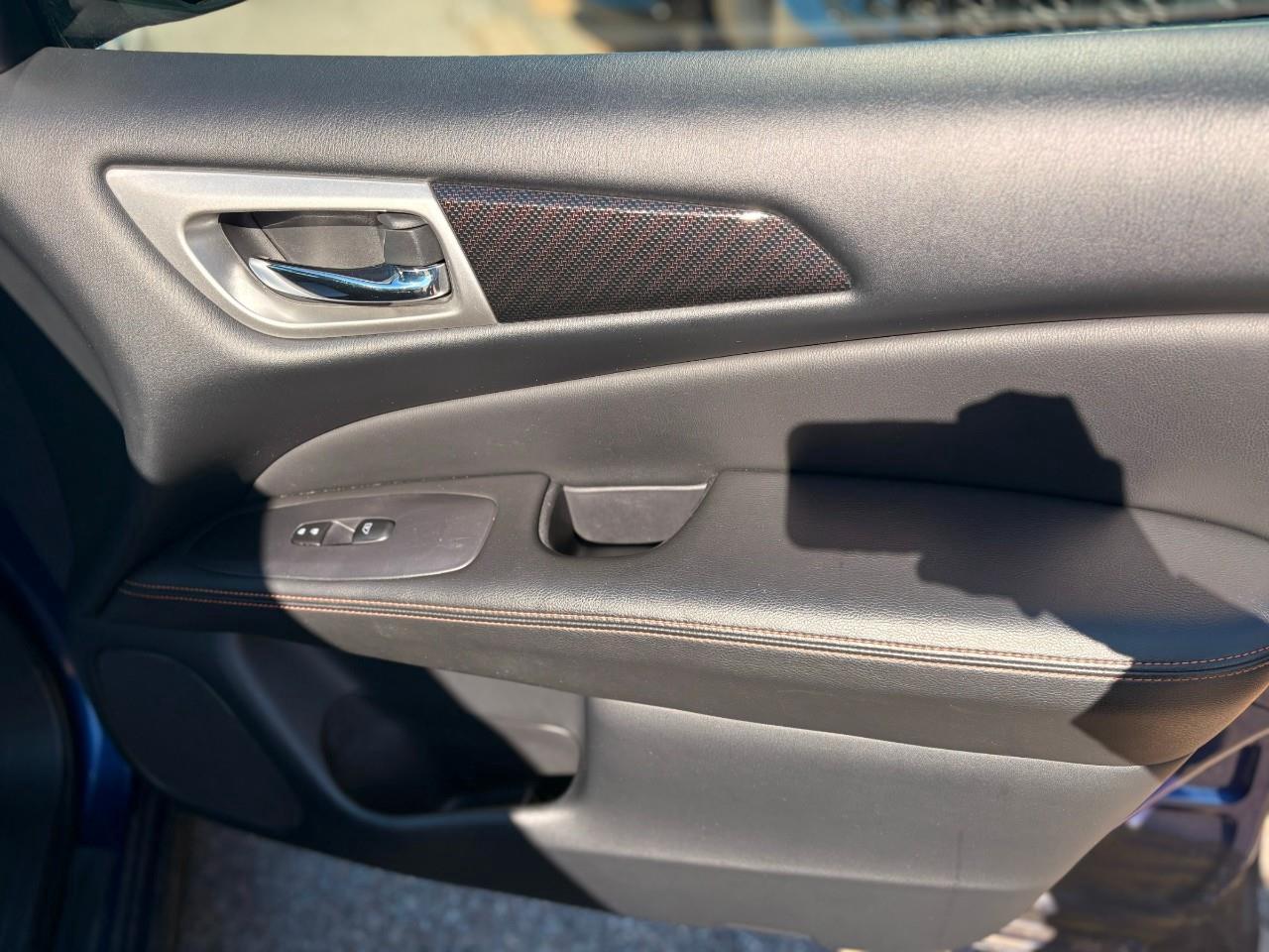 2020 Nissan Pathfinder SV Tech (CVT) (EOP 3/31/20) 4dr 4x4 Photo