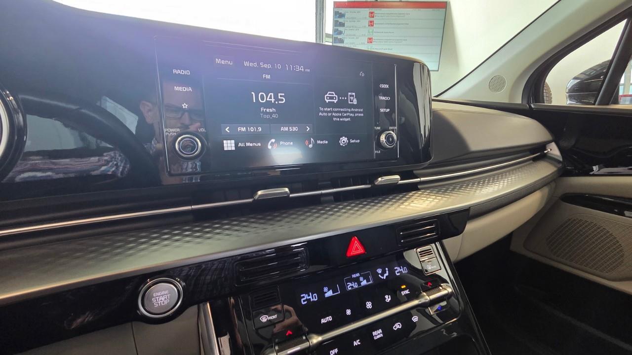 2024 Kia Carnival LX+ Passenger Van Photo