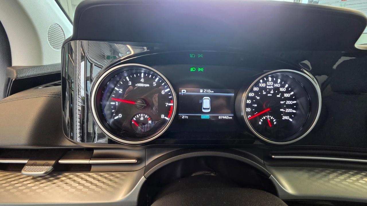 2024 Kia Carnival LX+ Passenger Van Photo