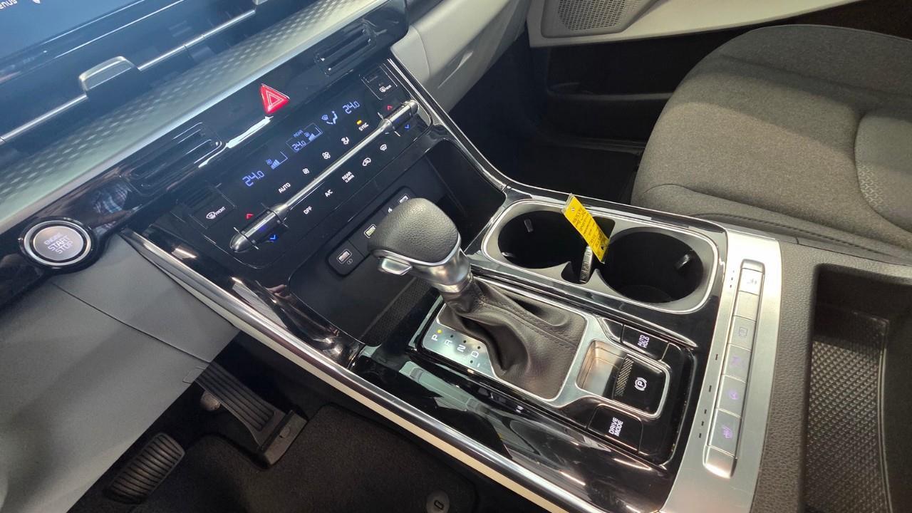 2024 Kia Carnival LX+ Passenger Van Photo