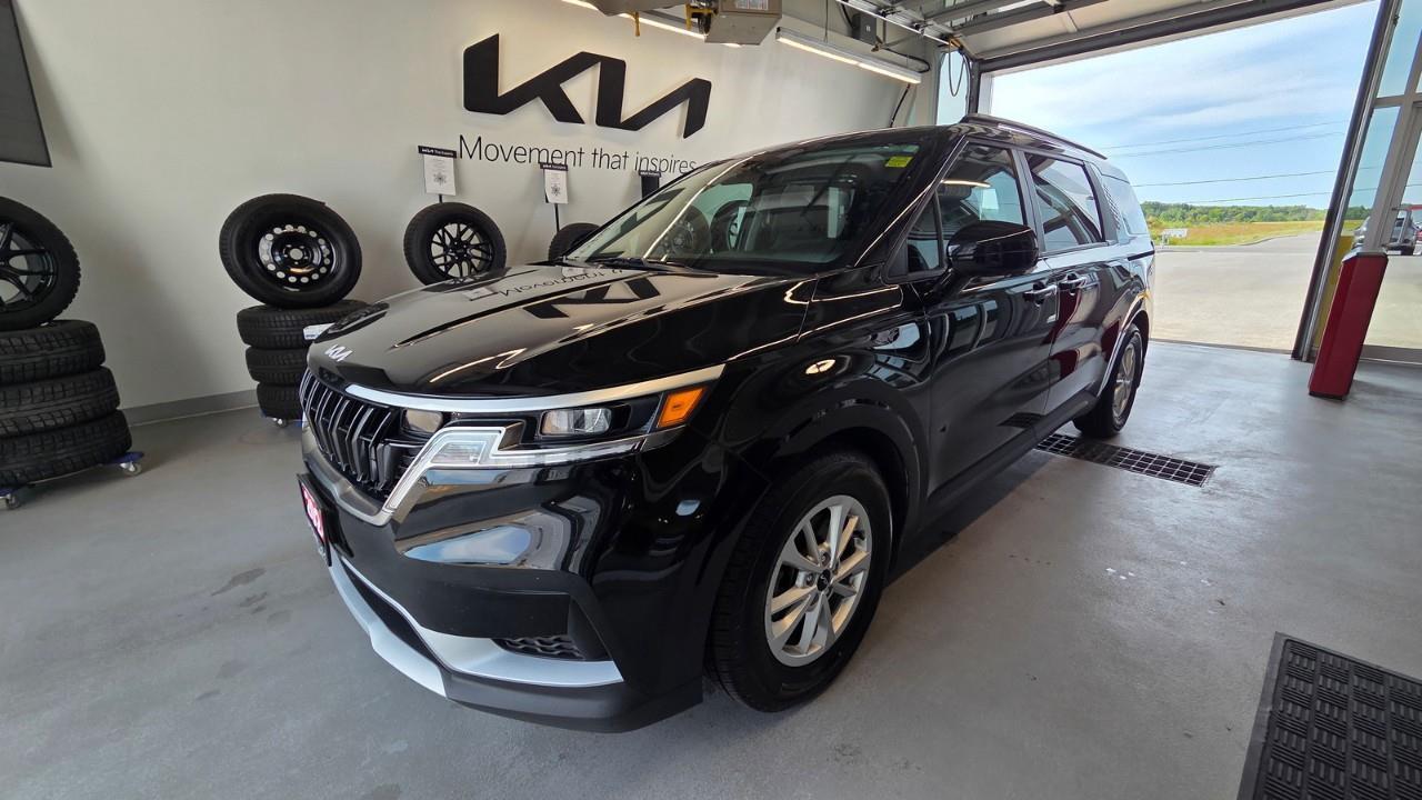 2024 Kia Carnival LX+ Passenger Van Photo