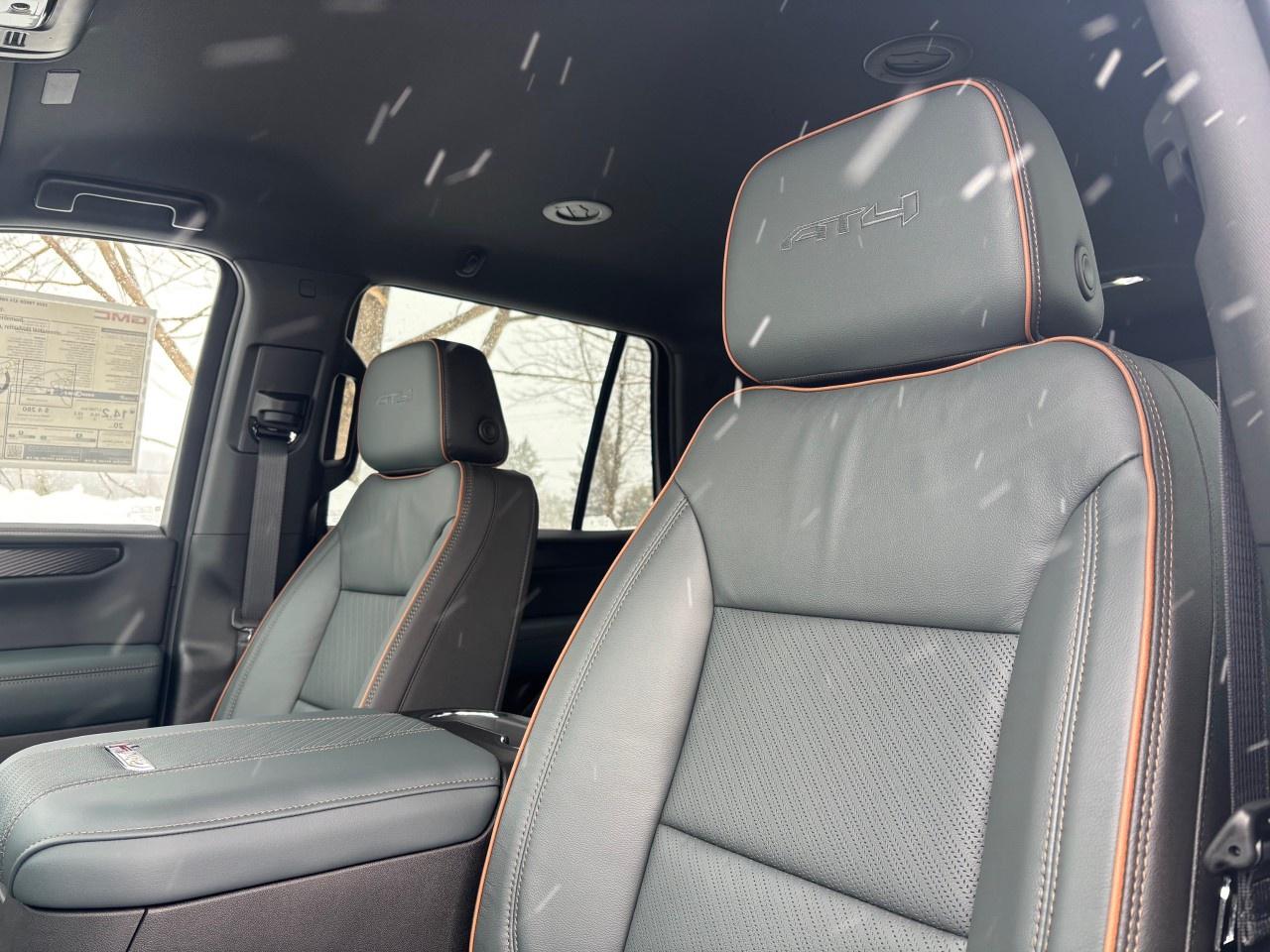 2026 GMC Yukon 4WD 4dr AT4 Photo3