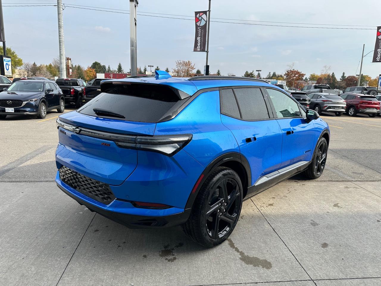 2025 Chevrolet Equinox EV RS 4dr Photo