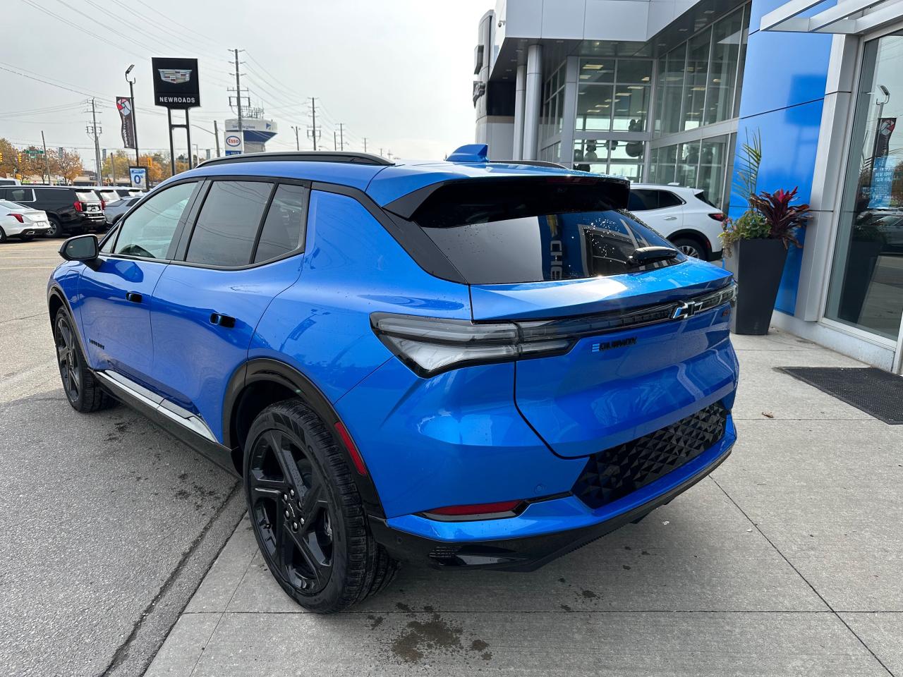 2025 Chevrolet Equinox EV RS 4dr Photo