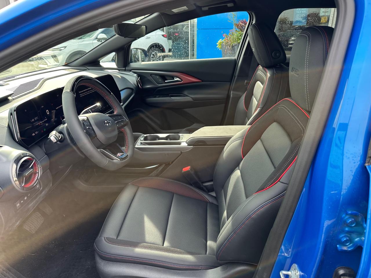 2025 Chevrolet Equinox EV RS 4dr Photo