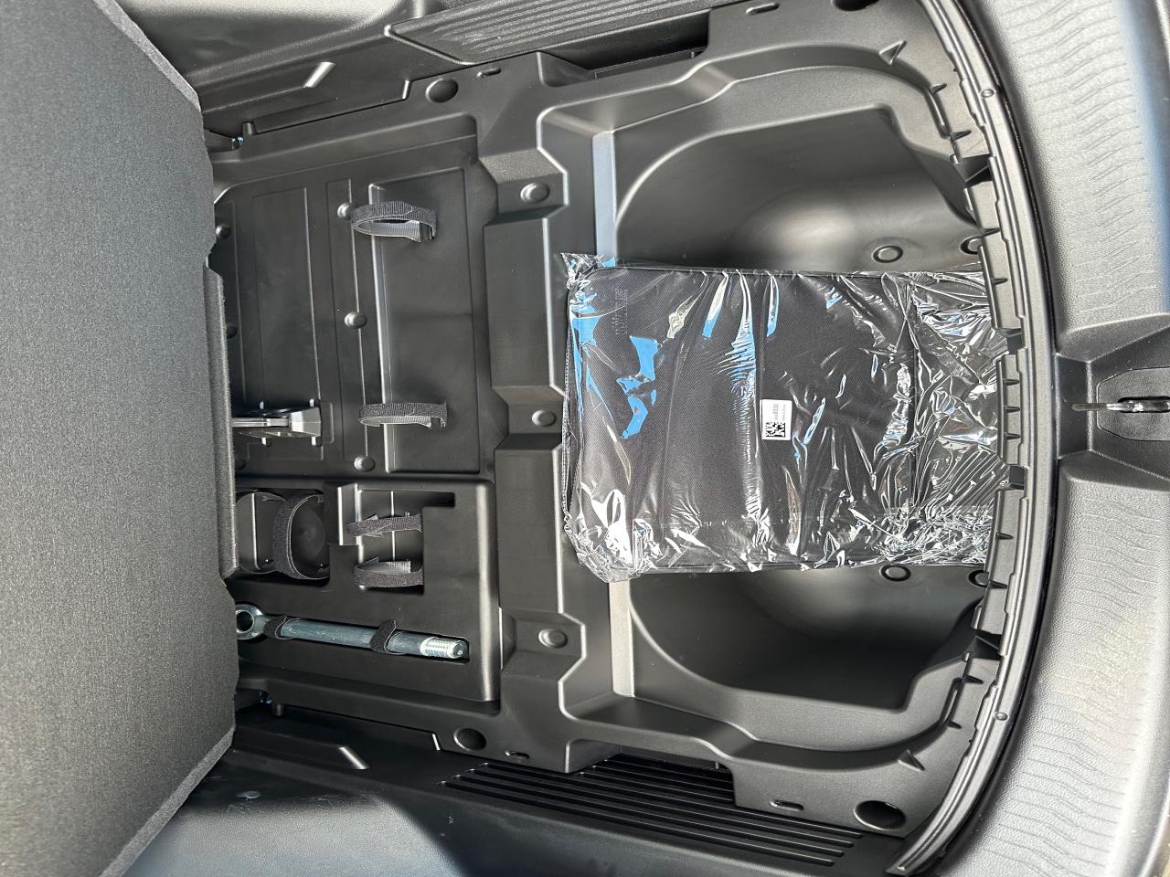 2025 Chevrolet Equinox EV RS 4dr Photo