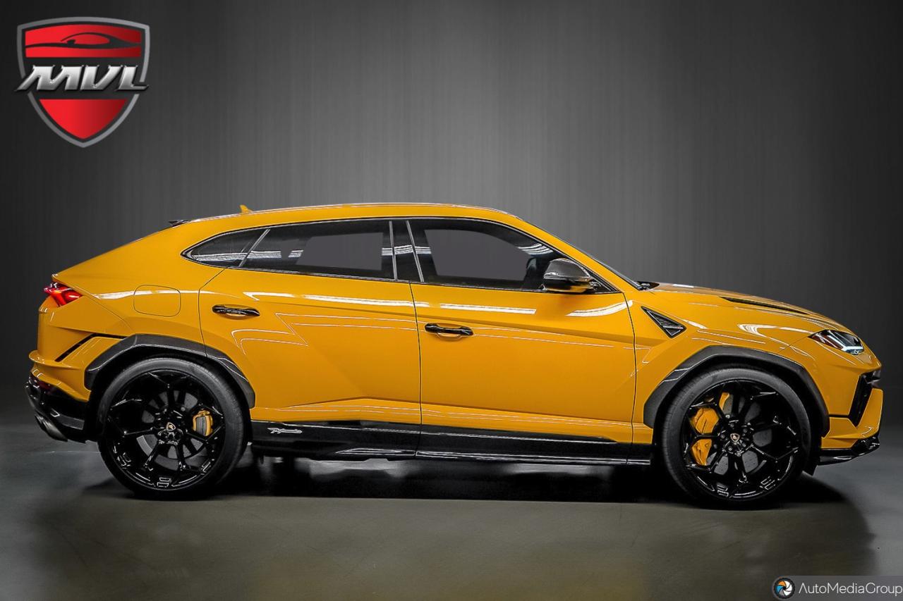 2023 Lamborghini Urus  Photo