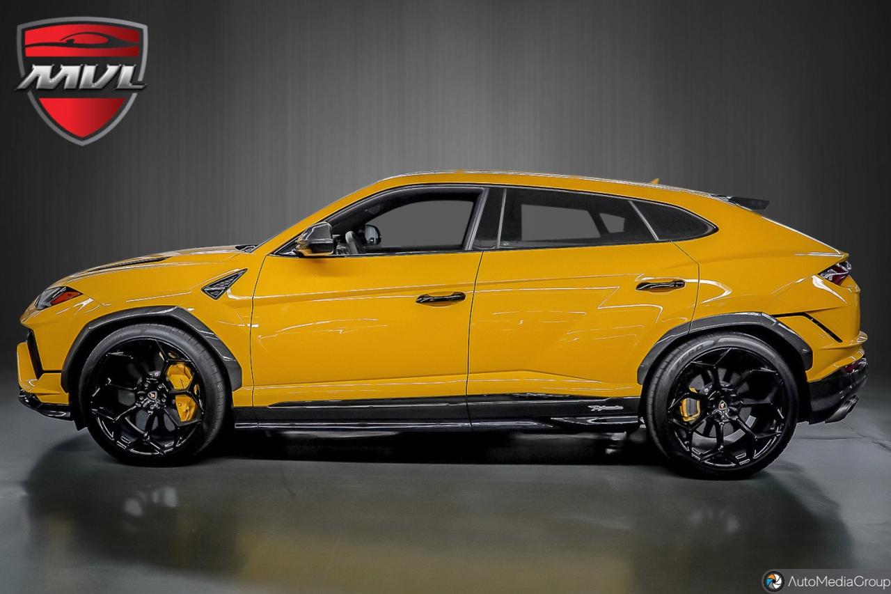 2023 Lamborghini Urus  Photo