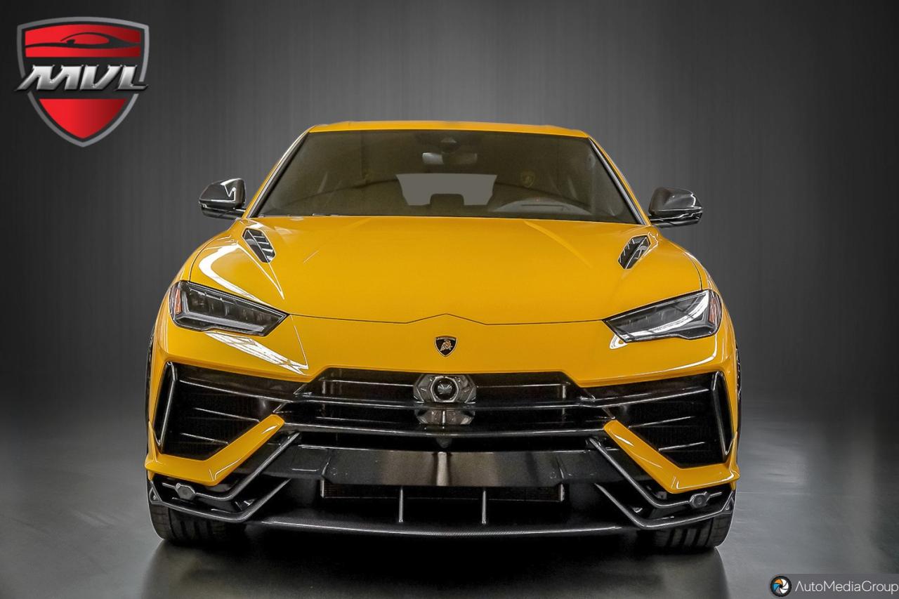2023 Lamborghini Urus  Photo