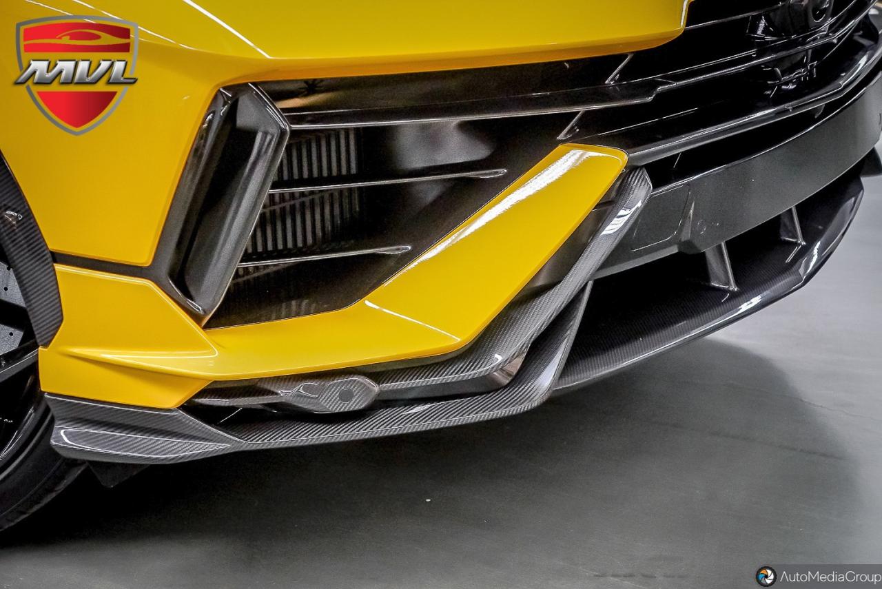 2023 Lamborghini Urus  Photo