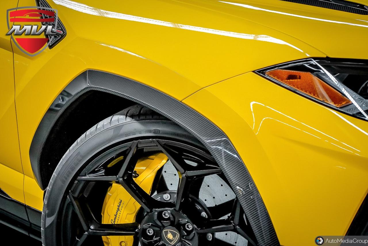 2023 Lamborghini Urus  Photo