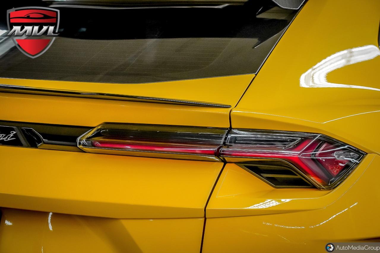 2023 Lamborghini Urus  Photo