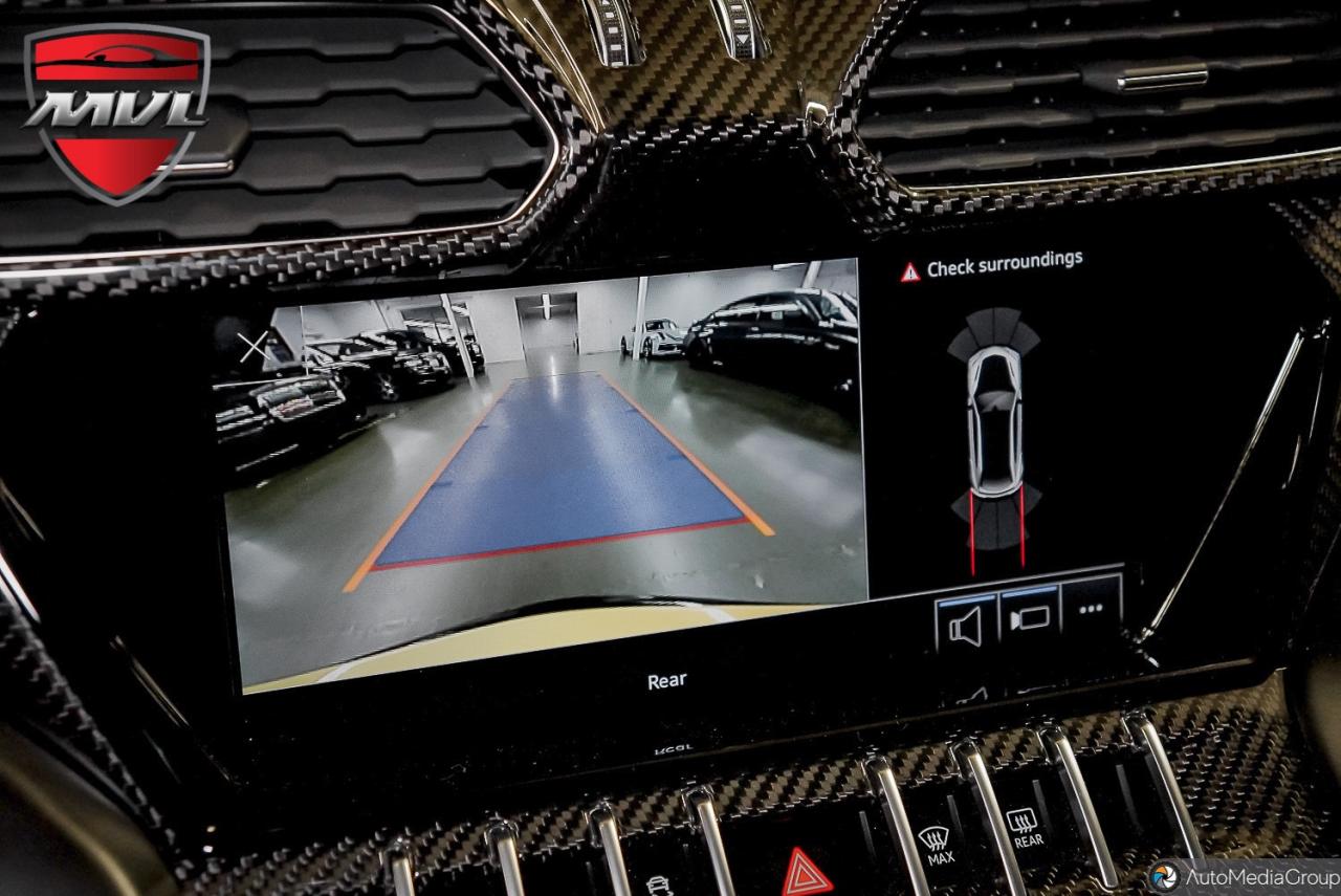 2023 Lamborghini Urus  Photo