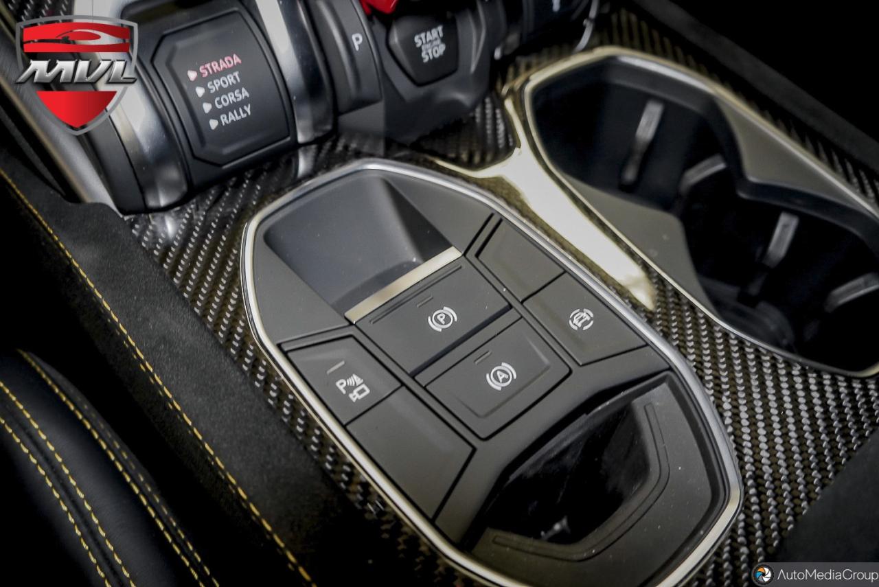 2023 Lamborghini Urus  Photo